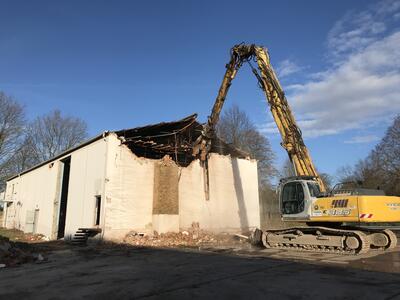 Bild vergrößern: Abriss des alten Kinos auf dem ehemaligen Linsingen Gelände